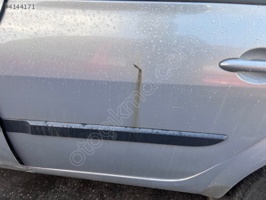 Renault Megane 2 sol arka kapı çıtası
