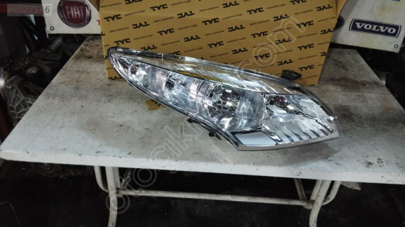 2008-2012 RENAULT MEGANE 3 HB SAĞ FAR İTHAL SIFIR