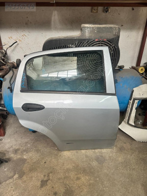 LİNEA SAĞ ARKA KAPI HATASIZ ORJİNALL ÇIKMA PARÇAA