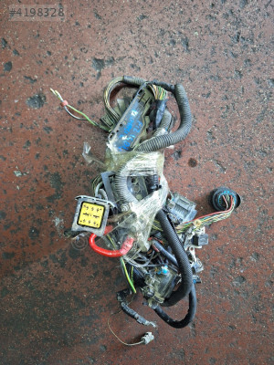 FORD FİESTA 2 1.4 DİZEL KLİMASIZ KIZDIRMALI MOTOR TESİSATI ÇIKMA