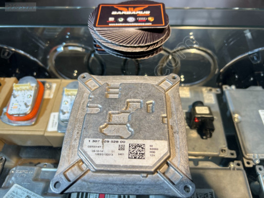 130732952800  BMW 7 SERİSİ FAR BEYNİ XENON .
