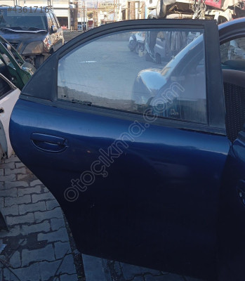 daewoo nubira sağ arka kapı dolu