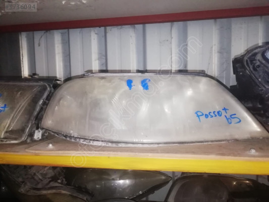VW Passat B5 Sağ Ön Far - Çıkma Parça