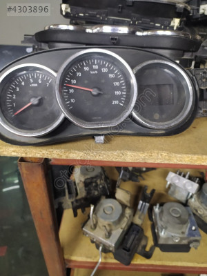 Renault symbol Romanya kasa göster saati