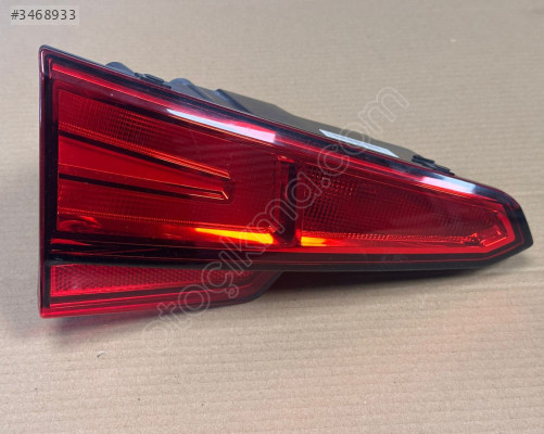AUDİ A4 B9 16-19 STOP LAMBASI İÇ SOL (LEDSİZ) 8W5945075