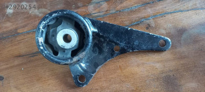 Skoda Felicia şanzıman kulağı çıkma OEM 6U0199427