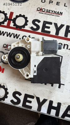 5K0959793 vw golf 6 ön sol kapı cam motoru .
