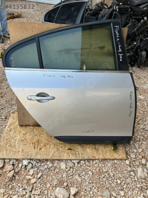 RENAULT FLUENCE SAĞ ARKA KAPI
