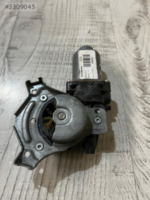 NİSSAN QASHQAİ CAM MOTORU SAĞ ÖN ÇIKMA 4020325