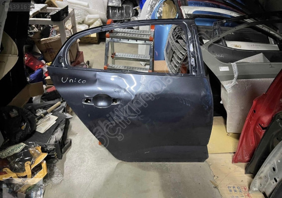 RENAULT MEGANE 4 SAĞ ARKA KAPI ORJİNAL ÇIKMA