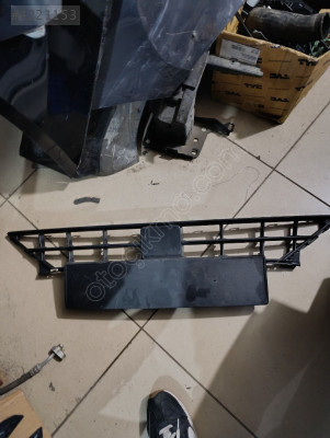 Seat Leon ön tampon orta ızgara 2020-2023 orjinal çıkma parça