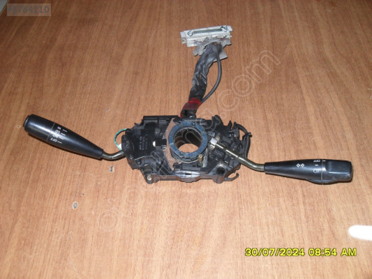TOYOTA COROLLA 101 KASA SİNYAL KOLU ( ARAÇTAN SÖKME )