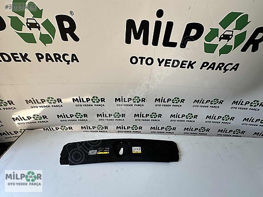 AUDI Q3 2018 2022 PANEL ÜST PLASTİK 83A807081