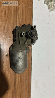 2008-2012 RENAULT CLİO 3 ÖN CAM SİLGİ MOTORU