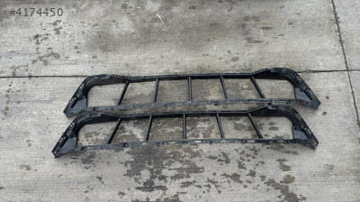 BMW 5 SERİ İ5 G60 ÖN TAMPON ORTA IZGARA 51118084629