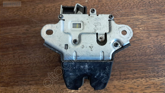Kia Cerato Bagaj Kilit 81320-H8050