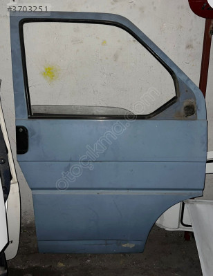 VW Transporter T4 Sağ Ön Kapı - Oto Çıkma Parçaları