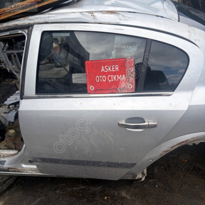 Astra haş sedan sol arka kapı