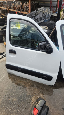 Renault Kangoo sağ ön kapı