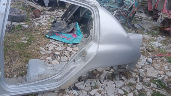 Renault Clio sol arka çamurluk sedan kesme çıkma