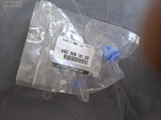 Renault dacia kapi döşeme klips 8200909084