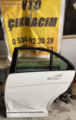 Mercedes W204 sol arka kapı