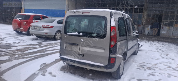 Renoult Kangoo arka dingil