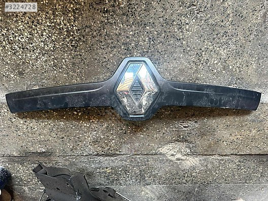 RENAULT TRAFİC ÖN PANJUR ÇIKMA ORJİNAL