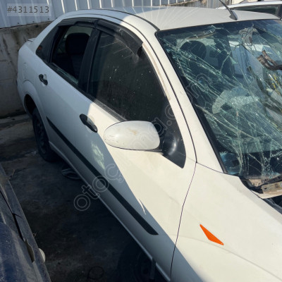 FORD FOCUS 1  SAĞ ARKA KAPI 