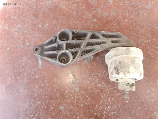 ÖZMEN OPEL VECTRA B MOTOR ŞANZIMAN KULAĞI 90498428