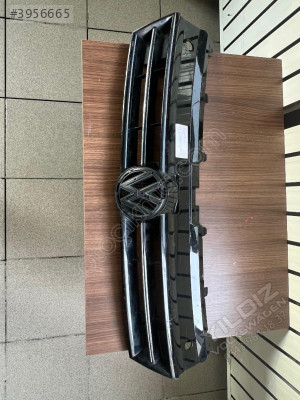 Volkswagen Polo 6R0853651T Çıkma Ön Panjur 2010-2014