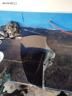 Fiat egea sol ön kapı camı 2021