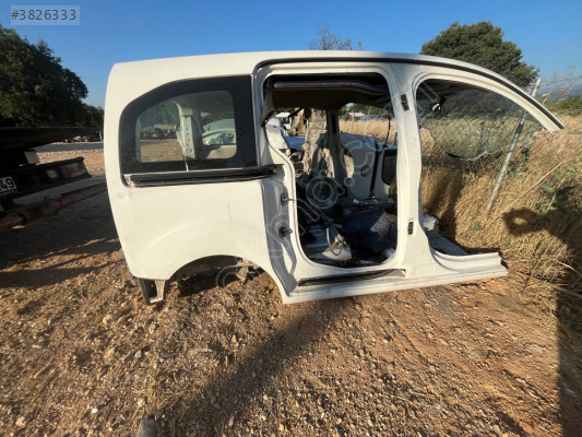 Peugeot Partner Tepee Sağ Arka Çamurluk