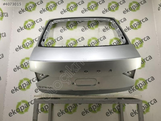 SKODA SUPERB 2020 2024 BAĞAJ KAPAĞI 3V5827023D