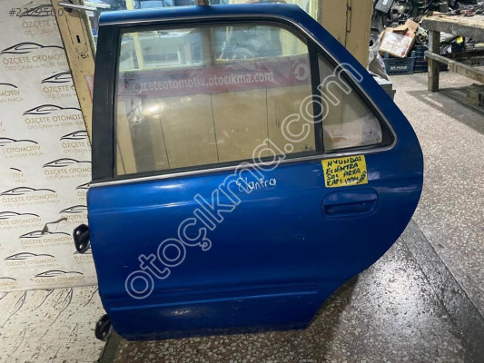 HYUNDAİ ELENTRA SOL ARKA KAPI CAM KRİKOSU 1994 MODEL