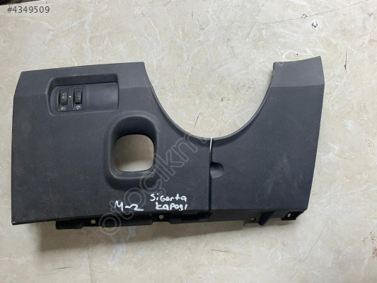 Renault Megane 2 Sigorta Kapagı