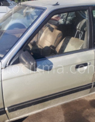 Mazda 323 sol ön kapı