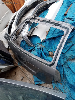Mercedes w203 de bagaj kapağı