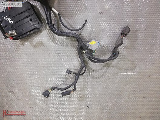 FORD FOCUS 3 -3.5 F1FT-14K733 MOTOR TESİSATI SİGORTA KUTUSU F1F