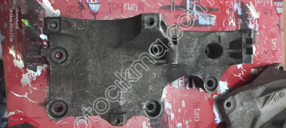 038903143AF Volkswagen Şarj Klima Braket
