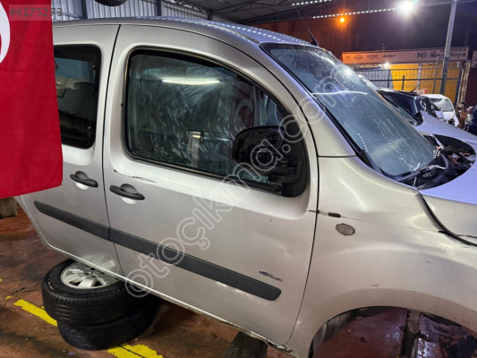 2012 MERCEDES CITAN X SAĞ ÖN KAPI