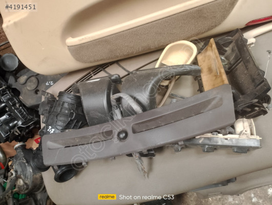 JAGUAR F PACE ÖN CAM BUZ CÖZUSU HAVALANDIRMA MENFEZ