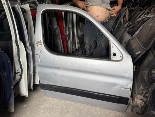 98-08 Model Citroen Berlingo Sağ Ön Kapı - Orjinal Çıkma