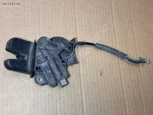 AUDİ A4 A6 A8 EOS JETTA PASSAT BAGAJ KİLİDİ 4F5827505C 4F5827505A