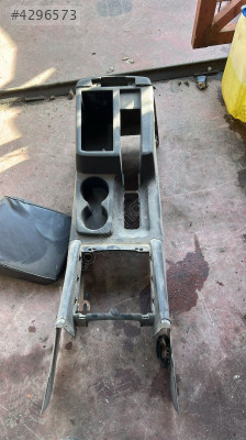 VW AMAROK ÇIKMA ORJİNAL ORTA KONSOL YEDEK PARÇALARI