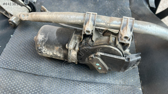 2011 NISSAN QASHQAİ ÇIKMA ORJİNAL CAM SİLECEK MOTORU