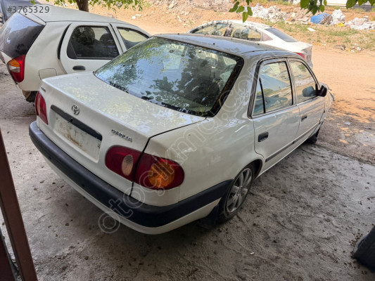 Toyota corolla 1999 - 2002 sol ön Çamurluk hatasız