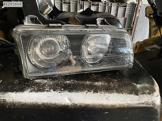 BMW E.36 SAĞ ÖN FAR