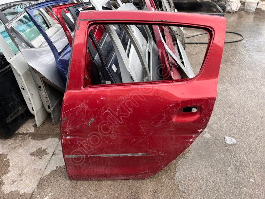 OTO CEM'DEN ÇIKMA DACİA SANDERO SOL ARKA KAPI