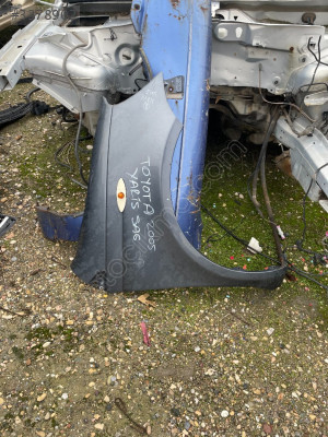 TOYOTA YARİS SAĞ ÖN ÇAMURLUK ÇIKMA ORJİNAL 2005